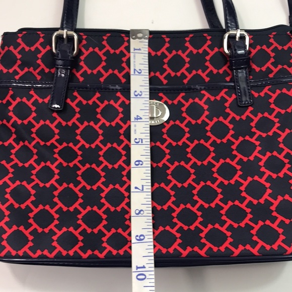 Tommy Hilfiger nylon bag in classic red and navy, EUC - Picture 12 of 12